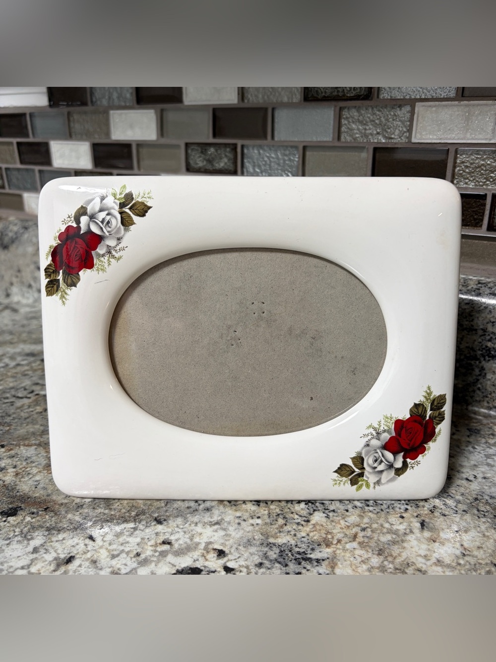 1980s 90s 5x7” Red Rose White Ceramic Picture Frame Vtg Southern Telecom PL-1000